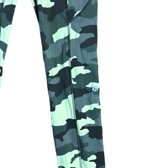 Lululemon women’s fast and free right 25” non reflective nulux 4 - Picture 2 of 5